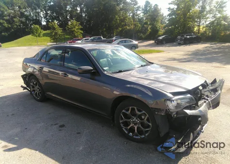 2017 Chrysler 300 300S Awd z USA, uszkodzony, nr VIN 2C3CCAGG4HH518945